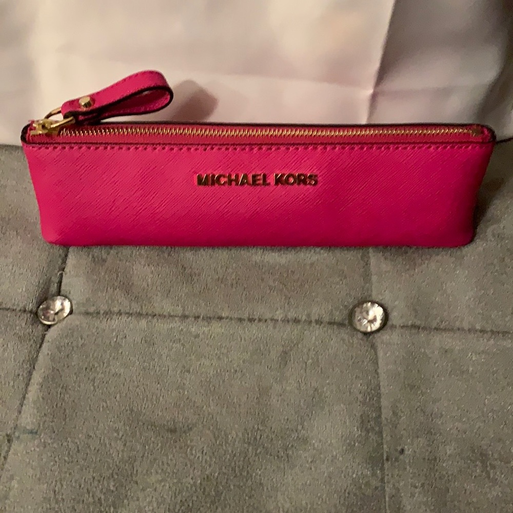 Michael Kors Slim Pouch